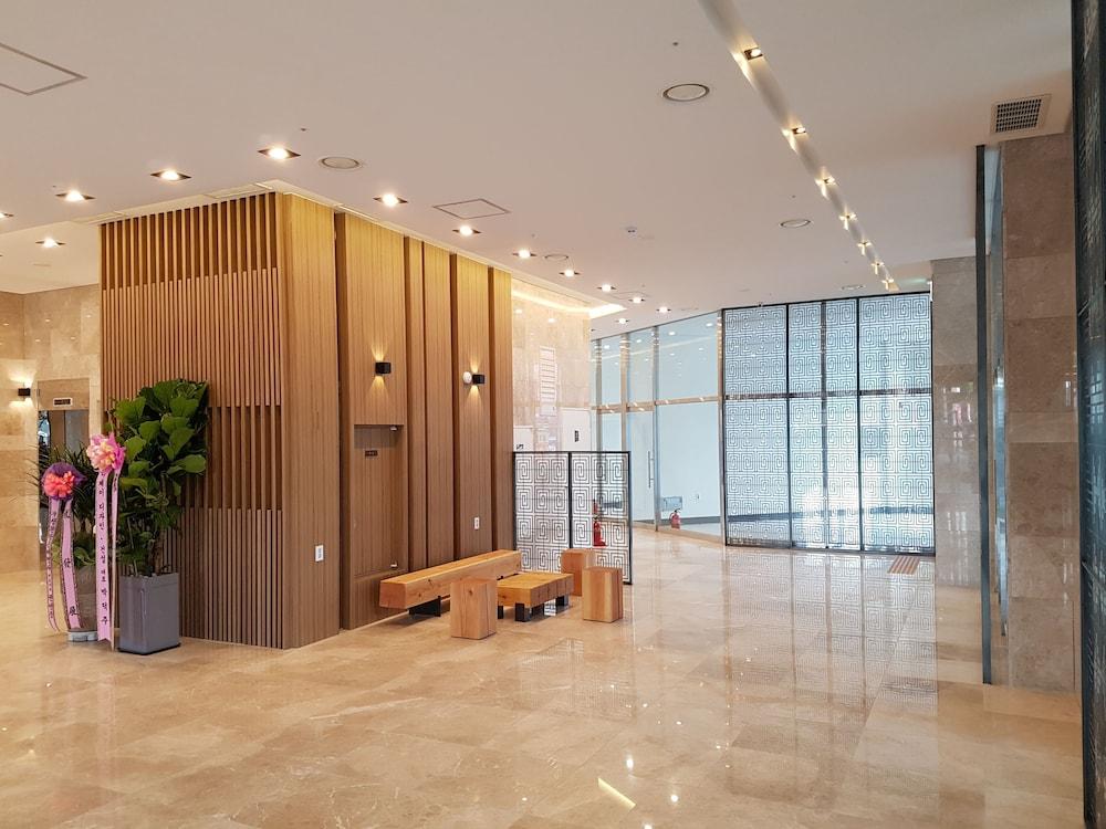 The First Stay Hotel Seoul Exterior foto